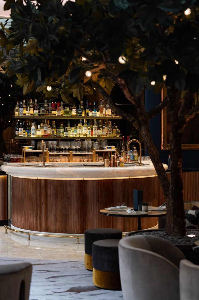 bar luxe cocktails boissons gastronomie Champs élysées Paris 8e Lancaster terrasse